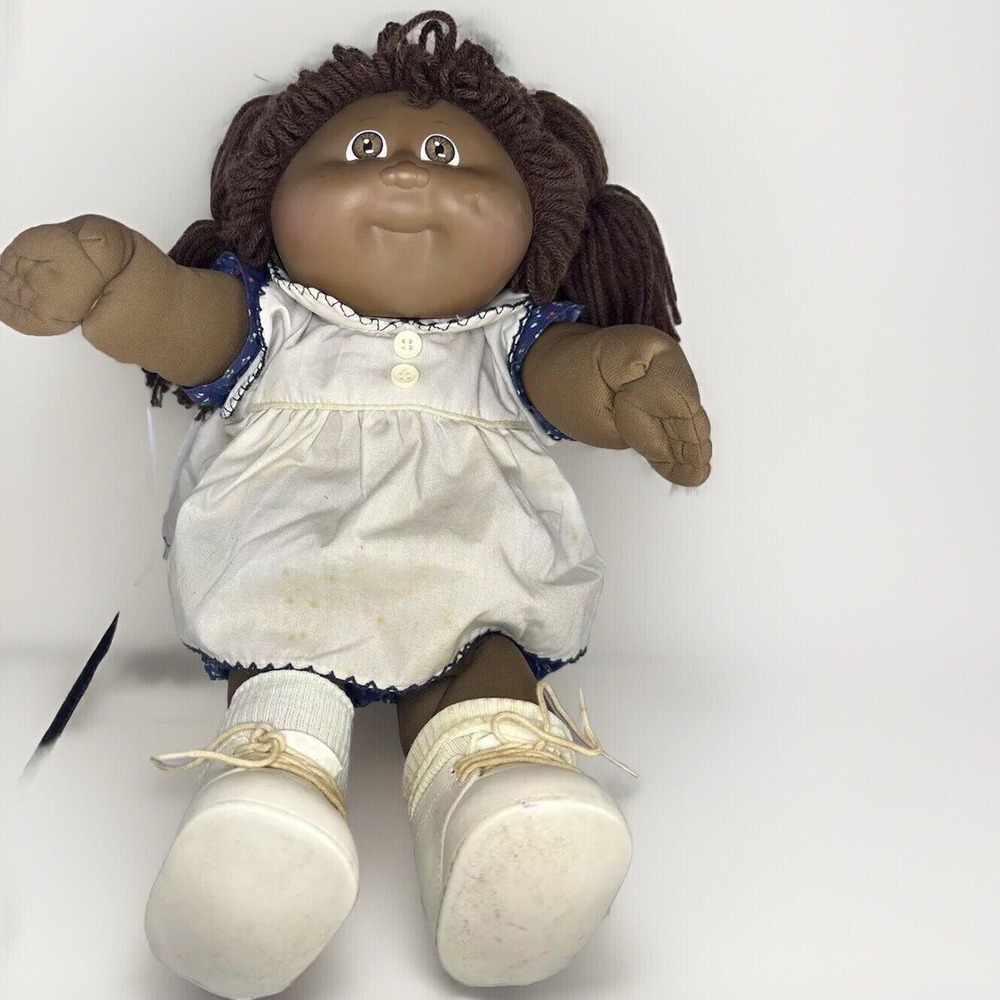 VTG 82 Coleco Cabbage Patch Kids Doll Brown Yarn Hair Dark Complexion 45 Outfit